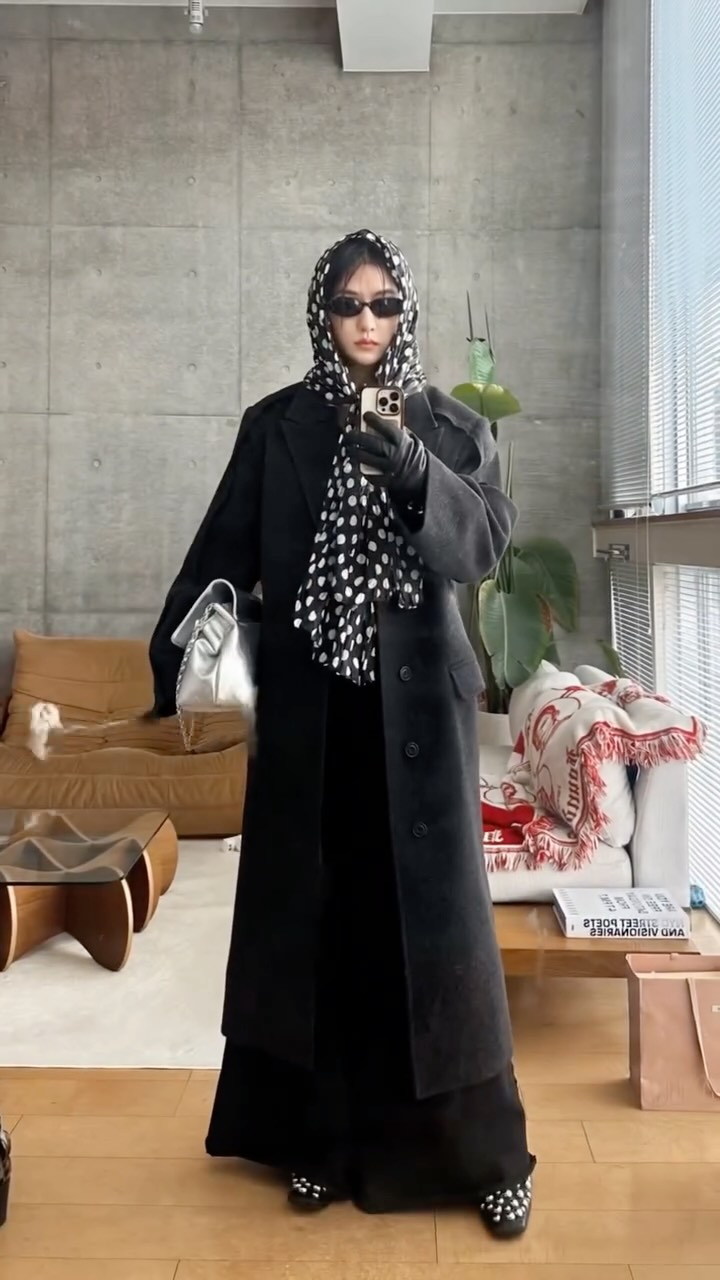 Instagram post by @renya_0911 for Zozotown. Caption reads: One week autumn/winter outfits....