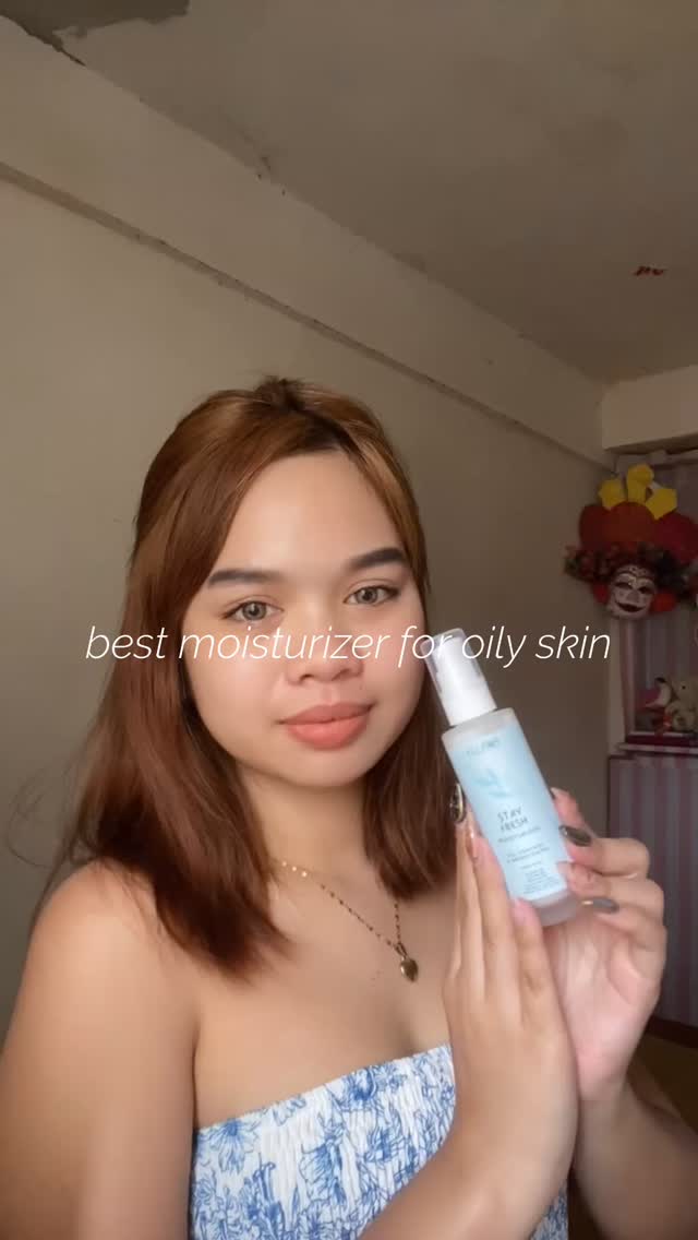 Instagram post by @rhirhiaa.ugc for Ellana Cosmetics Official. Caption reads: Fresh, light, and shine-free all day— Ellana Stay....
