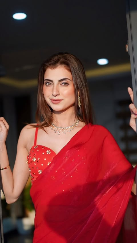 Instagram post by @farrhana_bhatt for MARS Cosmetics. Caption reads: Invisible crown. Unmissable glow @reachedmars....