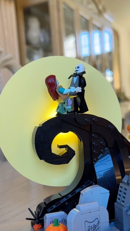 Instagram post by @brickmasterharri for Light My Bricks. Caption reads: [...] 

Click the link in my bio to visit....