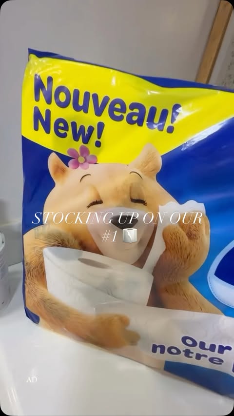 Instagram post by @nicholewellar for Charmin. Caption reads: Which way do YOU put your 🧻 on?? I love @charmin....