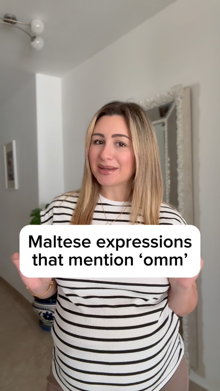 Instagram post by @steph95__x for Carisma Collections. Caption reads: [...] and ‘mother of pearl’ charms from....