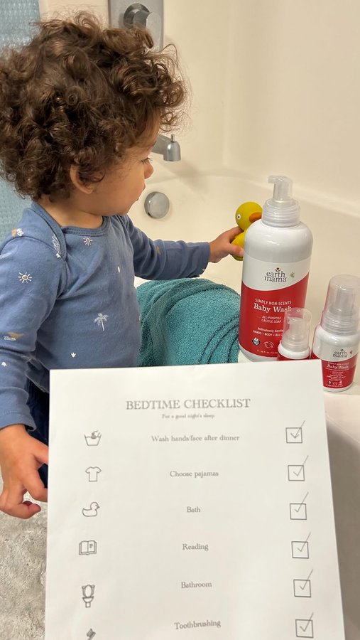 Instagram post by @dr.lena.otd for Earth Mama Organics. Caption reads: [...] one the best start at life. ✨ Earth Mama....