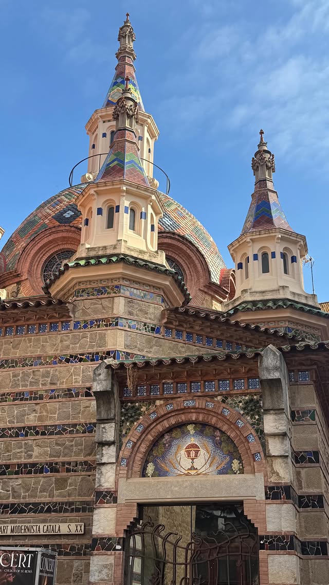 Instagram post by @morganbold for Trending Travel. Caption reads: The £99 mystery holiday from @wowcher 🙌🏼✈️ all....