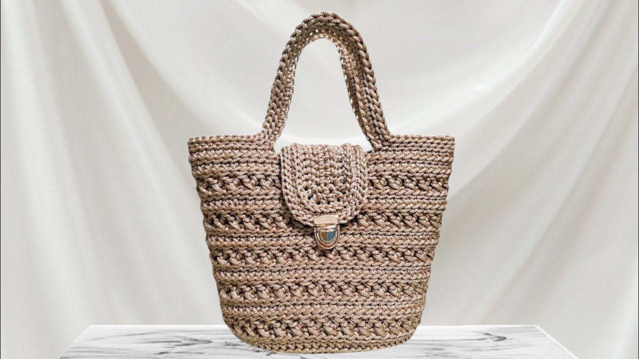 YouTube post by @dayahand for Chewing Bebe. Caption reads: [Crochet] How to Crochet a Loire Buckle Tote Bag.