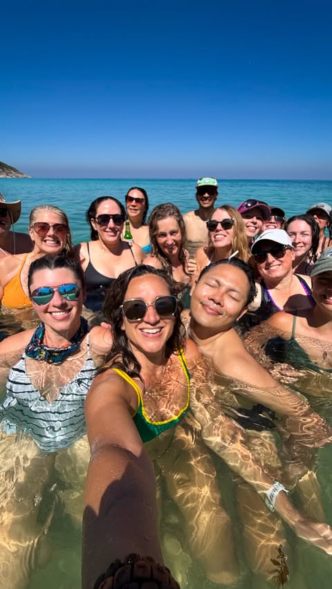 Instagram post by @missholldoll for TrovaTrip. Caption reads: Thailand group trip complete!! ✔️ What an absolute....