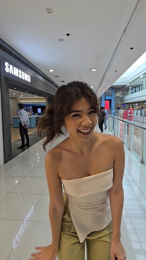 Instagram post by @leximendi for Samsung Philippines. Caption reads: Galaxy AI is really here to do what it's supposed....