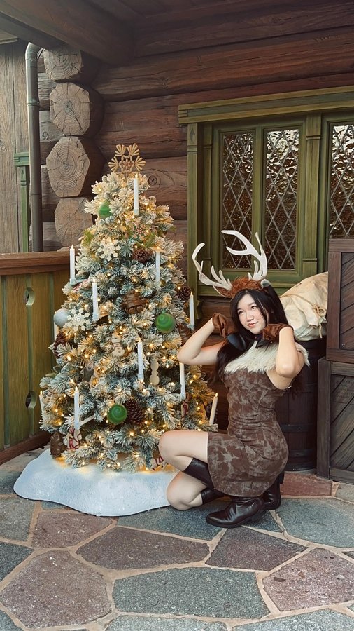 Instagram post by @winolamagical for FUN.com. Caption reads: Sleighing this Christmas 😎🦌🛷🎄
•
Last time I....