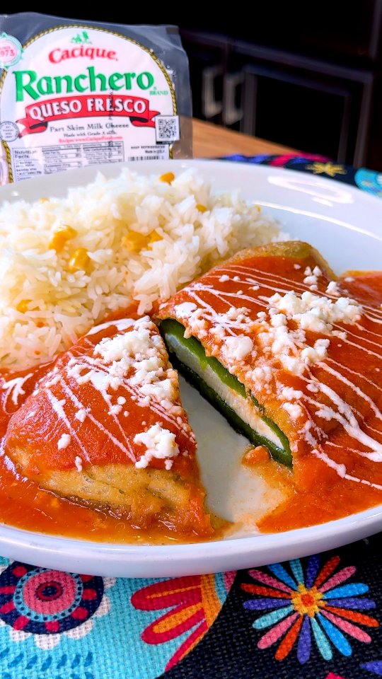 Instagram post by @lov.kari for Cacique Foods. Caption reads: [...] Mexican Classic with @caciquefoods
For Día....