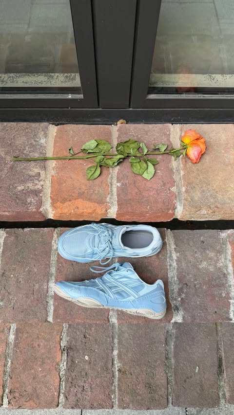 Instagram post by @learohe_ for ASICS SportStyle. Caption reads: Anzeige/ movement as an act of devotion with my....
