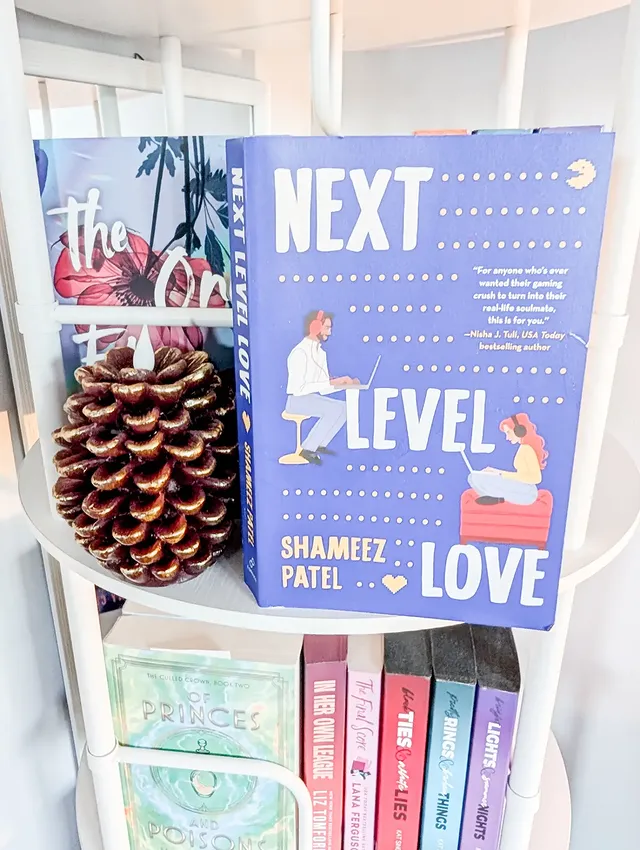 Instagram post by @honeybee.reads for FOREVER. Caption reads: 💫🎮𝓑𝓸𝓸𝓴 𝓡𝓮𝓿𝓲𝓮𝔀🎮💫 Next Level Love is a....