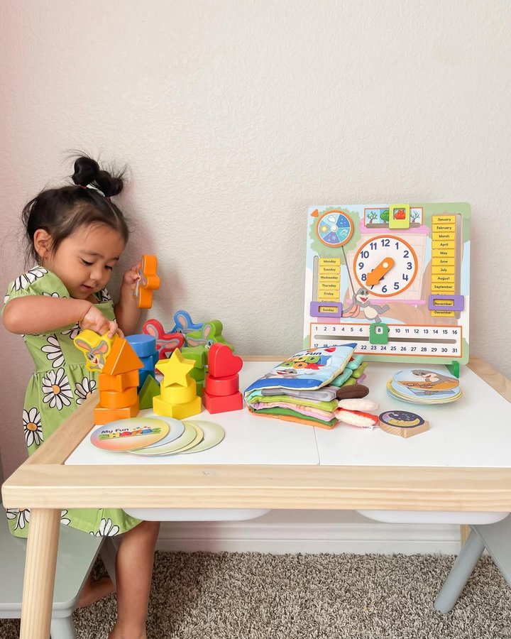 Instagram post by @dylnne for SimplyFun. Caption reads: #ad My fun set from @simplyfun is quickly becoming....