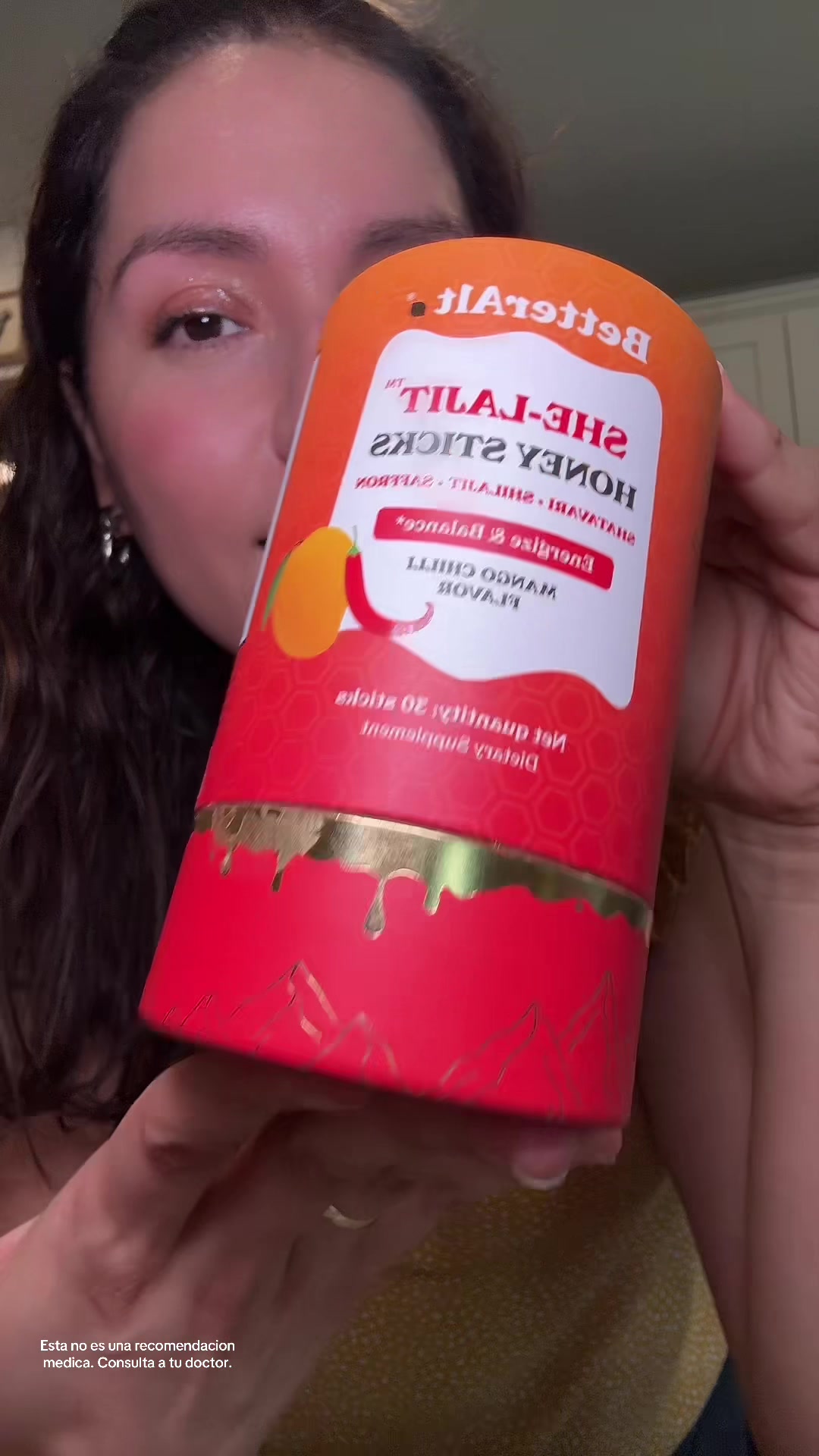 TikTok post by @osli_ for Better Alt. Caption reads: She-lajit Mango con chile… literal el mejor de....