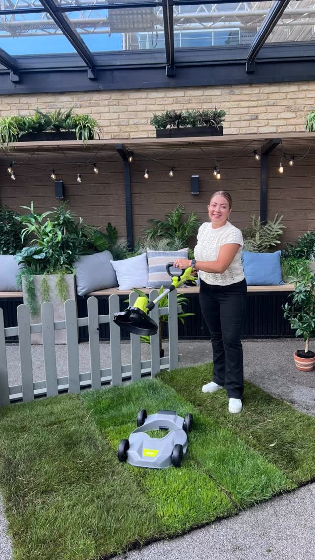 Instagram post by @lornasnaps for Qvc. Caption reads: Brand NEW from @thompsonmorgan1855 launching on....