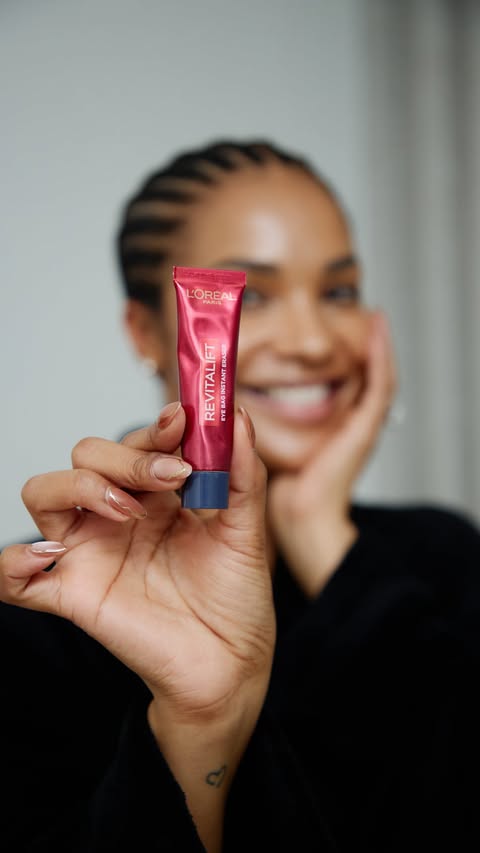 Instagram post by @liesllaurie for L'Oréal Paris. Caption reads: My new secret weapon for these tired eyes -....