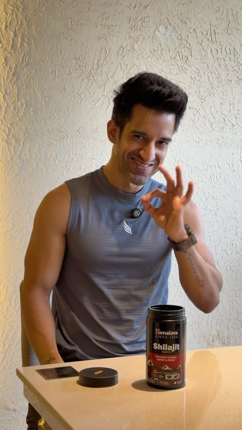 Instagram post by @varunjhamb13 for Himalaya Wellness. Caption reads: High-energy days, back-to-back workouts and a....