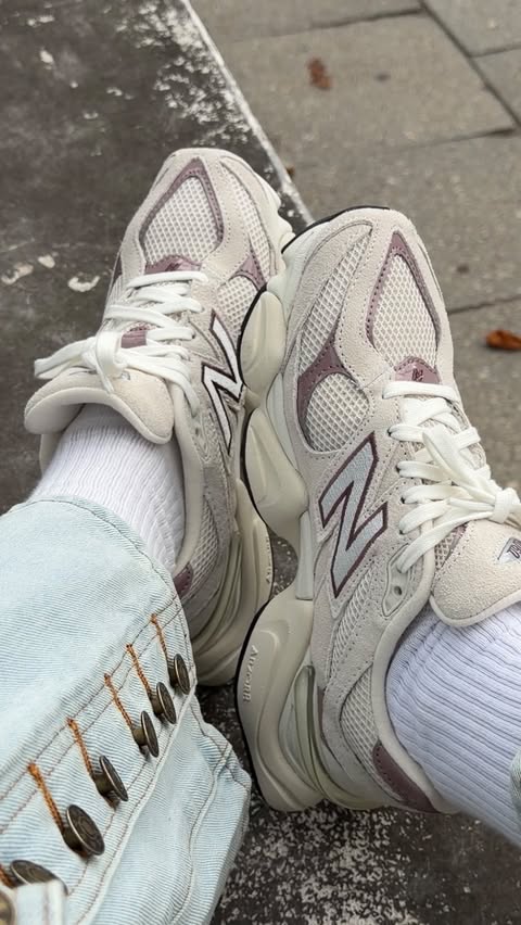 Instagram post by @nataliaskyx for JD Sports. Caption reads: [reklama] fall fit with @newbalance #newbalance_JD.