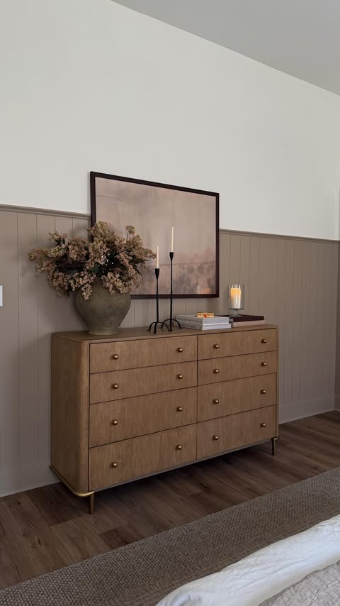 Instagram post by @jennas.home for Wayfair. Caption reads: [...] with me! Comment SHOP for links! 
#ad....