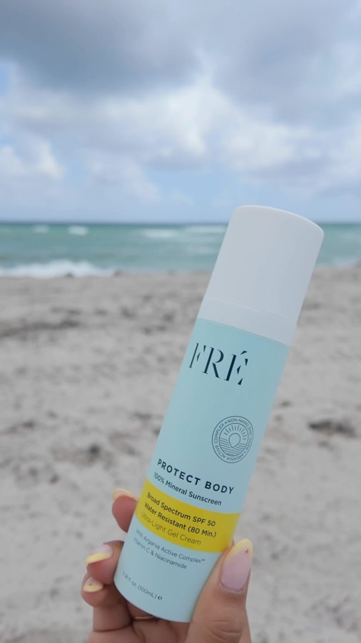 Instagram post by @yaisolcruz for Freskincare. Caption reads: Wanted to get my girls ready for summer y amooo mi....