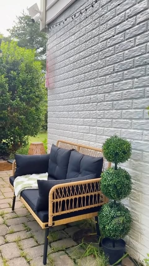 Instagram post by @american.ladybug for Yitahome. Caption reads: [...] at a time ✨
Absolutely loving this YITAHOME....