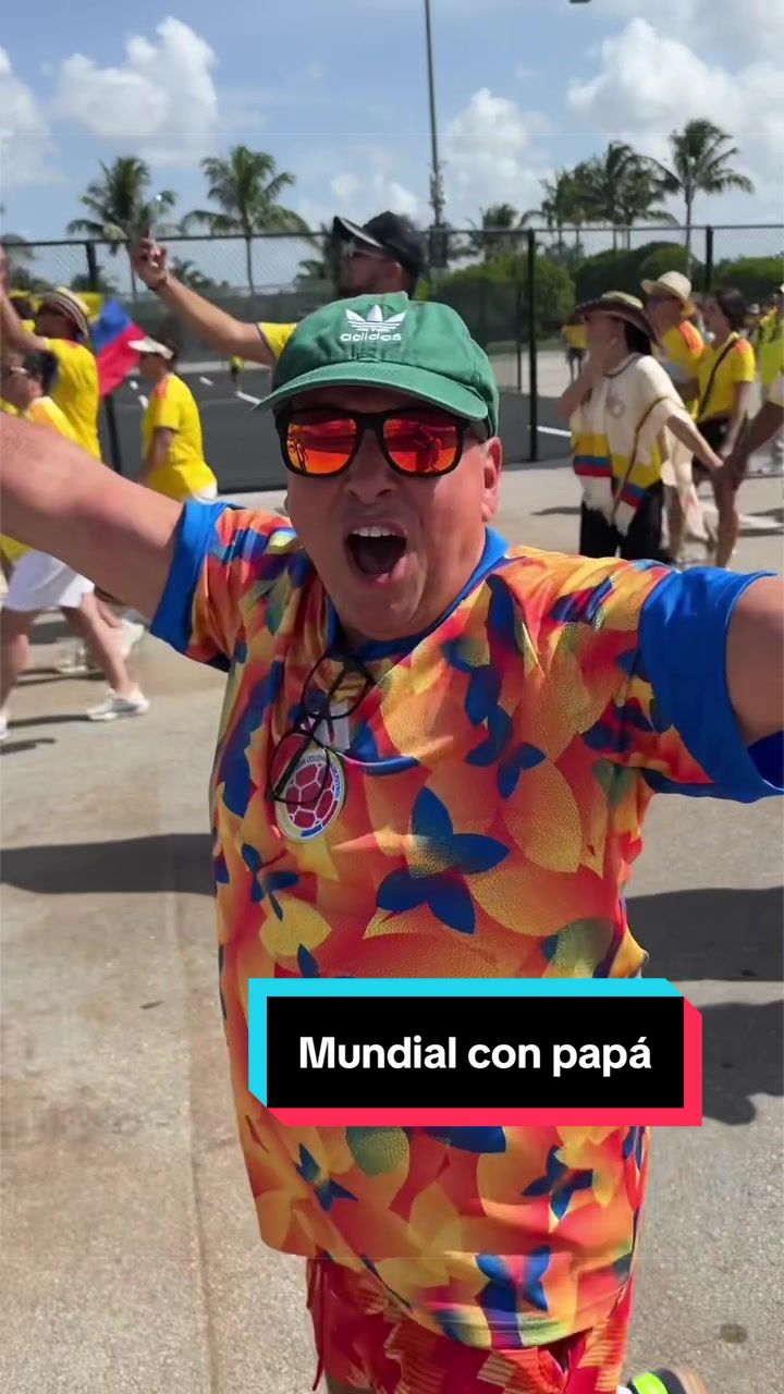 TikTok post by @los_chicaneros for Peacock TV. Caption reads: #ad Cumpliéndole un sueño a mi papá , ir al....