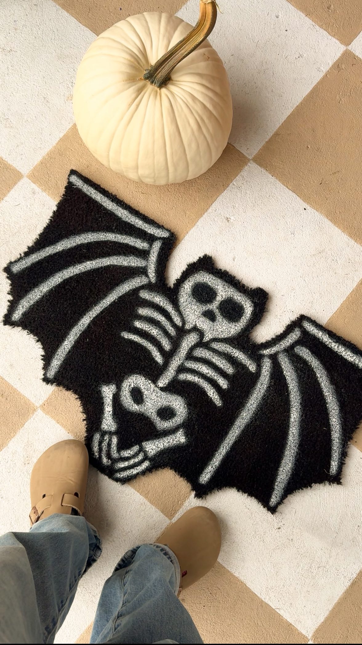 Instagram post by @hellominibianco for Rust-Oleum. Caption reads: I found this bat doormat online but it was sold....