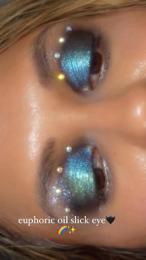 Instagram post by @glamsmitty for HALF MAGIC. Caption reads: [...] a look using a whole bunch of the new Half....