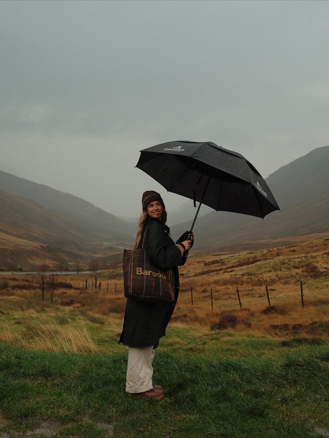 Instagram post by @artsyschmolke for Barbour. Caption reads: [...] to test out the new @sorelfootwear x....