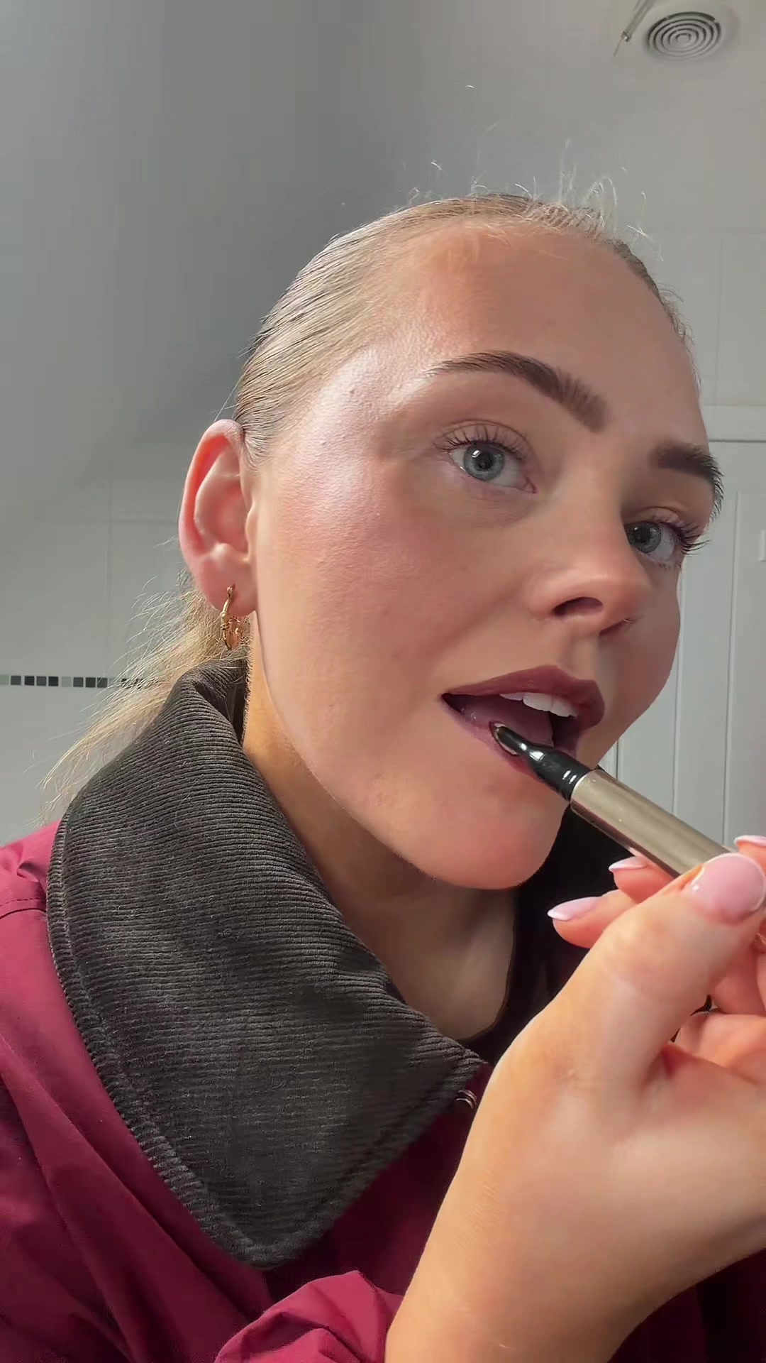 TikTok post by @eimearthornbury for Kash Beauty. Caption reads: [...] offers on tiktok shop atm!! 🫦....