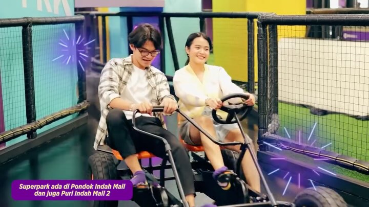 Instagram post by @superpark_indo for Alfamart. Caption reads: Liburan lebaran kemana yaa? Kasih ide dong! Eh....