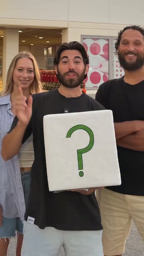 Instagram post by @cleankitchennutrition for Jack Link's. Caption reads: [...] will be announced in 1 week! 🎉🚨....