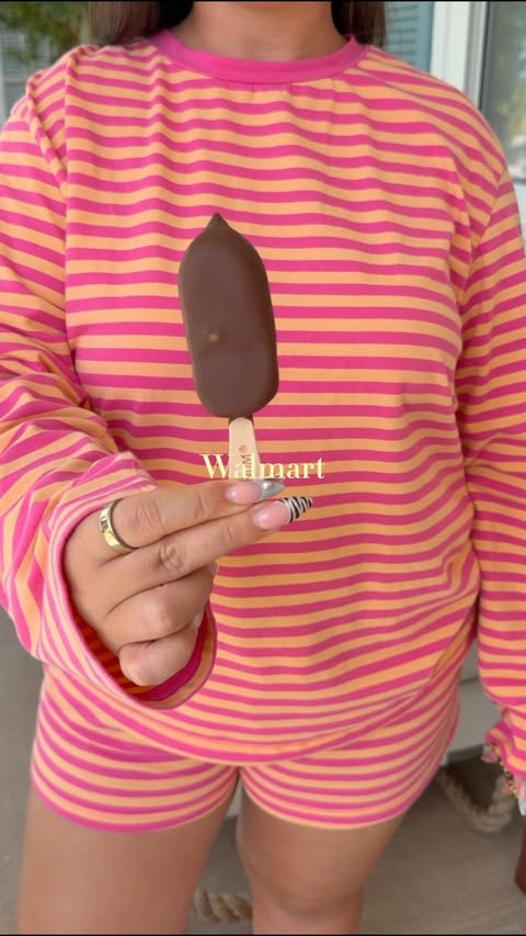 Instagram post by @jesskidding_ for Magnum Ice Cream. Caption reads: [...] there's nothing I want more than a....