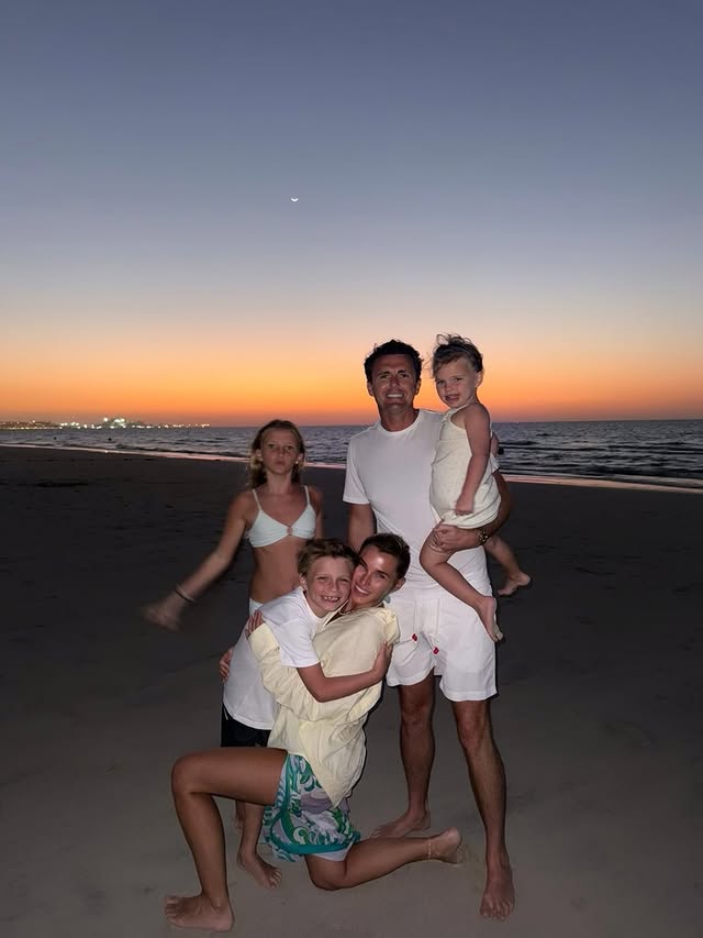 Instagram post by @billieshepherdofficial for Visit Abudhabi. Caption reads: [...] The perfect family holiday 💗 @visitabudhabi....