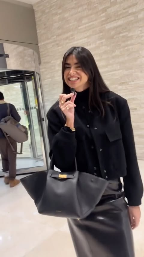 Instagram post by @selennergiz for Intimissimi. Caption reads: [...] day🖤 #fyp #ootd #reklam 

Jacket @zara....