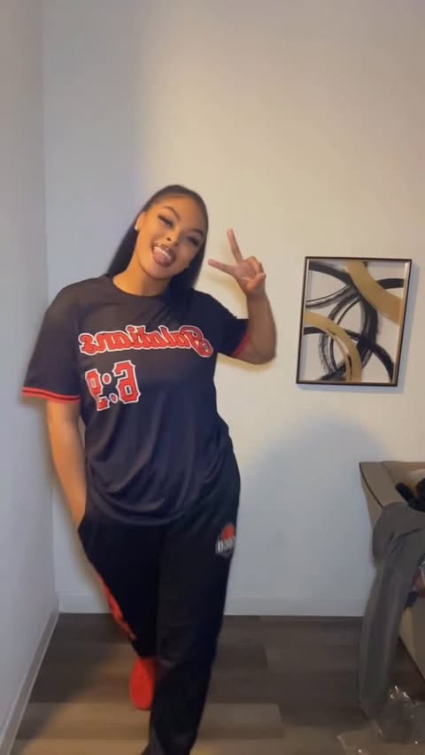 Instagram post by @coco____chanell for Fansidea. Caption reads: Huge S/O to @fansidea_official for the custom....