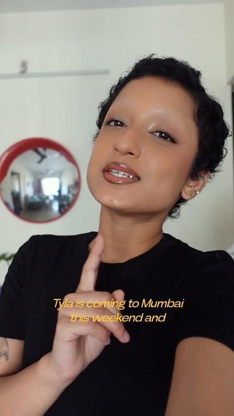 Instagram post by @toshadaa for BookMyShow. Caption reads: [...] Dec at MMRDA Grounds, BKC 🤍
Tickets:....