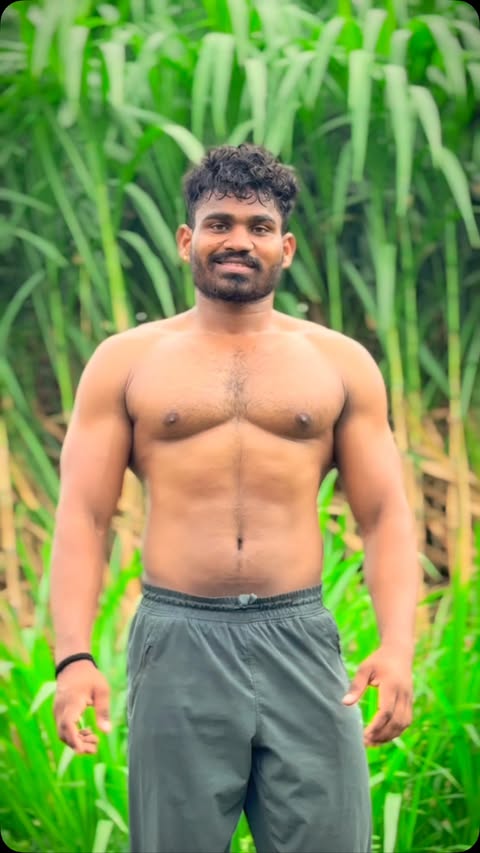 Instagram post by @sanket_fitness45 for Fast & Up. Caption reads: फक्त कमेंट करा link product तुमच्या DM मध्ये येऊन....