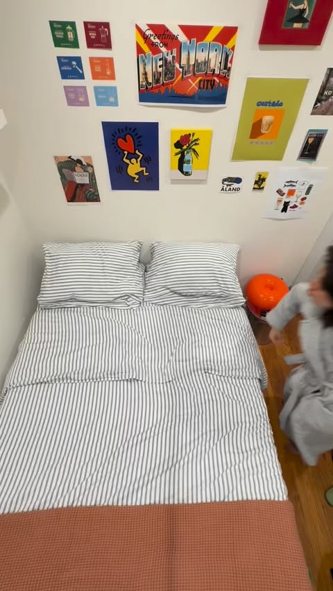 Instagram post by @mariianarangel for Brooklinen. Caption reads: best in bed with Brooklinen, you’ll know exactly....