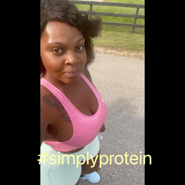 Instagram post by @dannimheardphd for SimplyProtein. Caption reads: Simply the only the thing I eat before, during or....