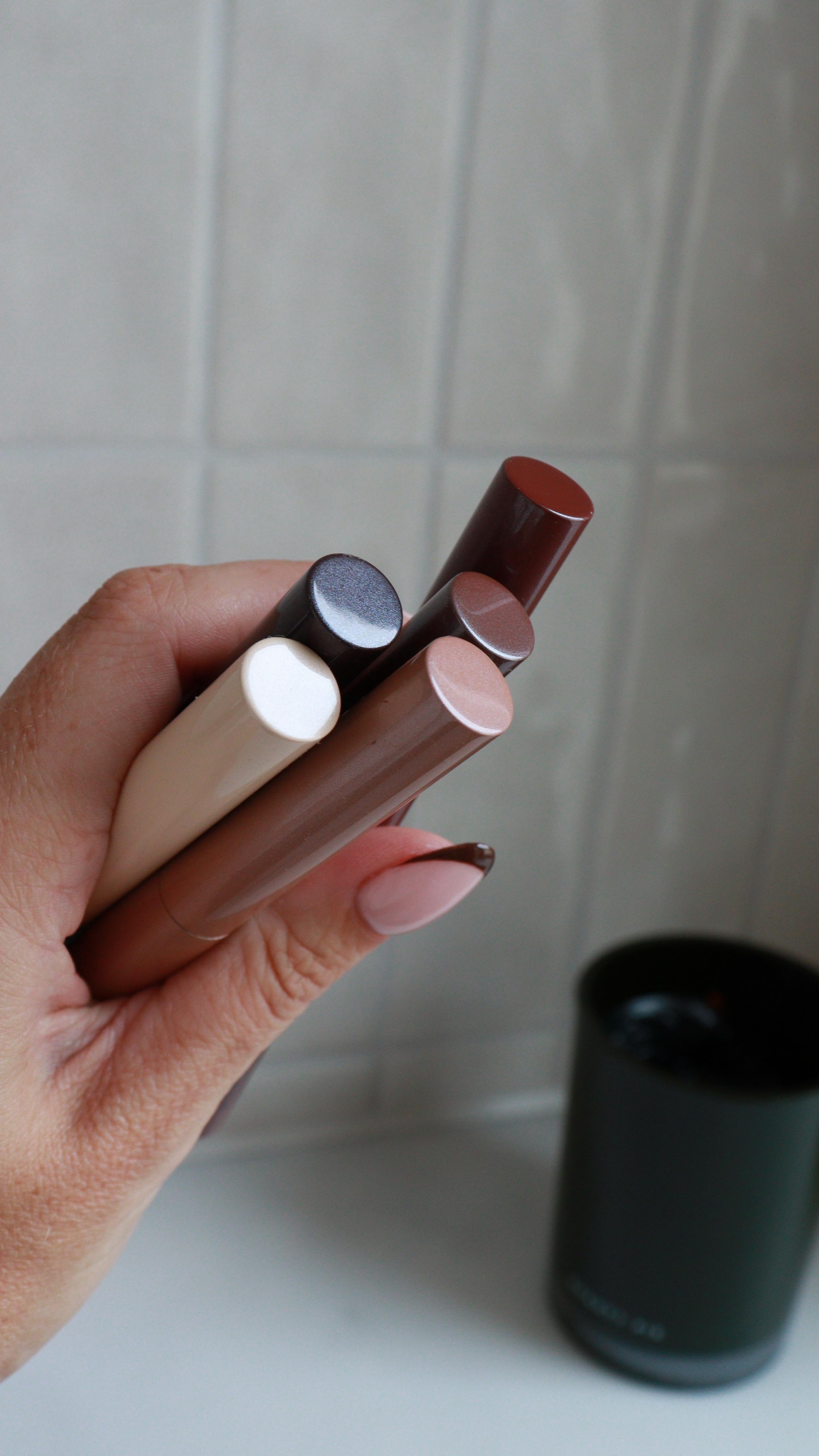 Instagram post by @gemmapeacemakeup for BEAUTY PIE. Caption reads: AD | Super quick makeup with @beautypie....