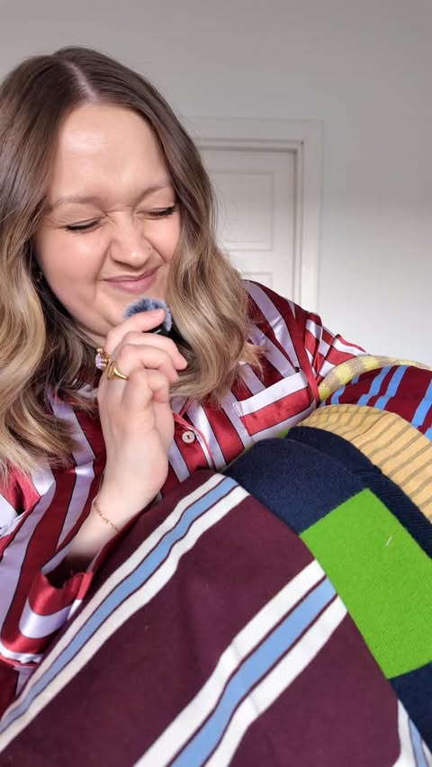Instagram post by @the_trendyscot for Make My Lemonade. Caption reads: [...] 👀) Burgundy & blue stripe tee -....