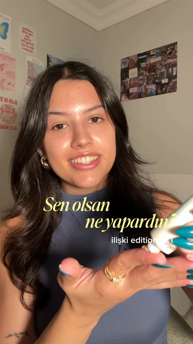 Instagram post by @oykusezgn for Makeup Revolution. Caption reads: Sizce red flag mi yoksa tatlı bi hareket mi✨ bu....