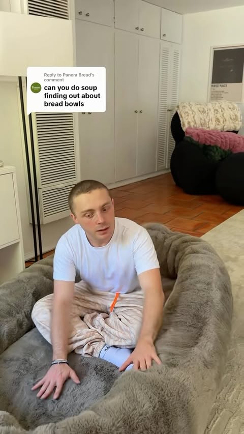 Instagram post by @passthatpuss for Panera Bread. Caption reads: @panerabread bread bowls & soup are going to have....