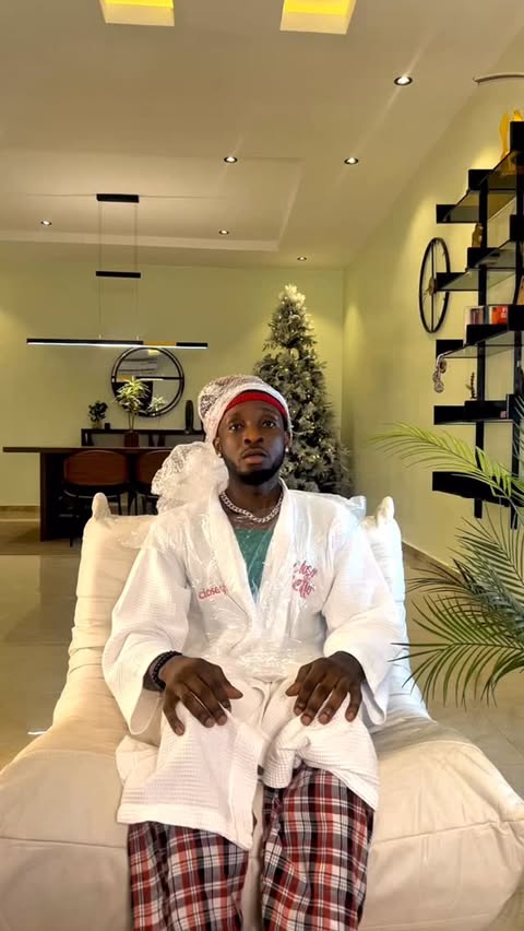 Instagram post by @chimezie_imo for Closeup. Caption reads: [...] a day with close up

#CloserIsBetter....