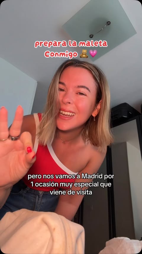 Instagram post by @camillenieves for DIVAIN Parfums. Caption reads: Madrid ahí te llego 🧚🏼🧸💃 gracias....