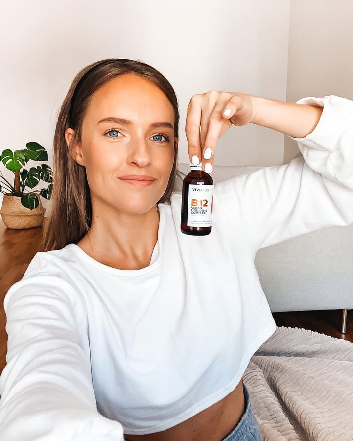 Instagram post by @fivesechealth for Vivo Life. Caption reads: @vivolife asked me what my favorite vivo product....