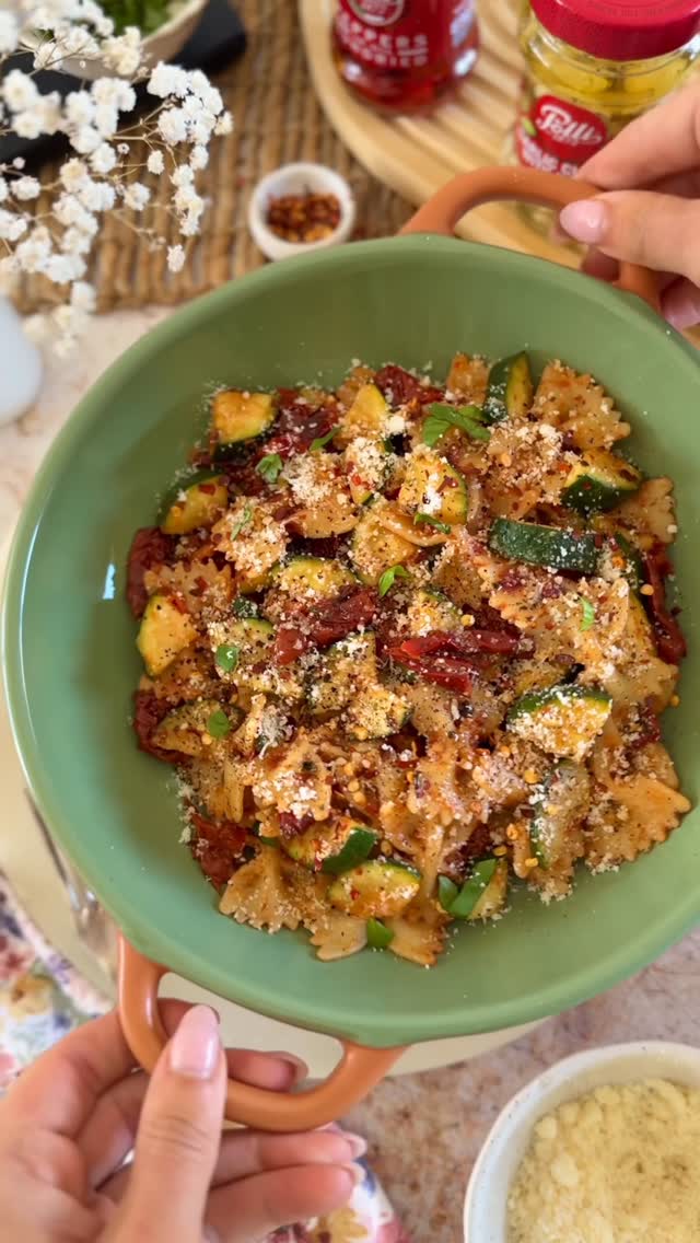 Instagram post by @chloeandleox for Food52. Caption reads: ad | EASY SUMMER PASTA WITH POLLI 🥰

The perfect....