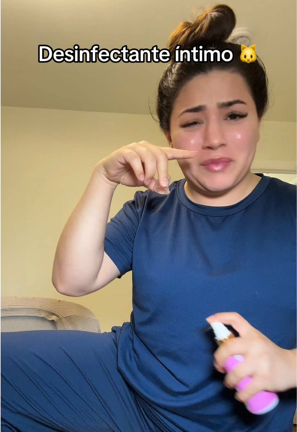 TikTok post by @druadds2cart for Love Wellness. Caption reads: Desinfectante íntimo 🐱@lovewellness....