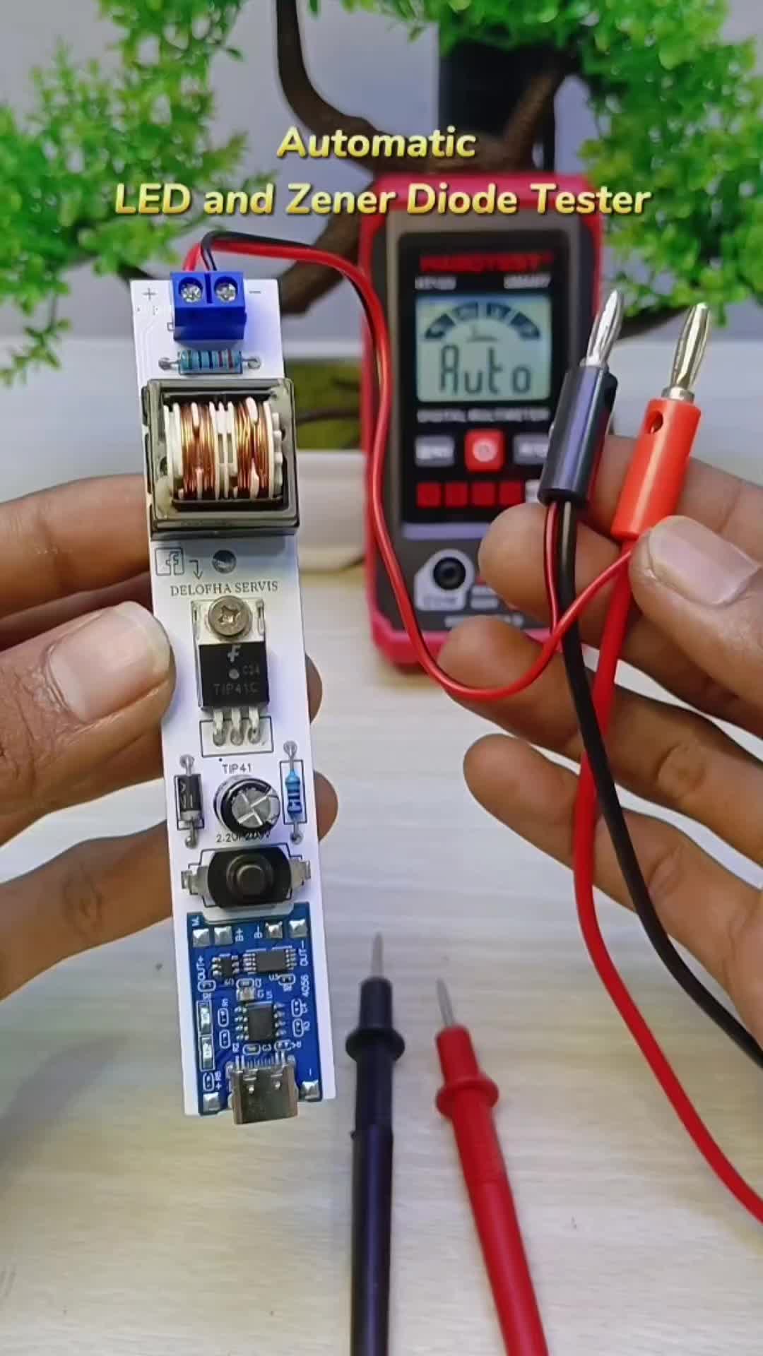 TikTok post by @delofha.servis for JLCPCB. Caption reads: [...] 1-8 layer pcb  Order link 👇 ....