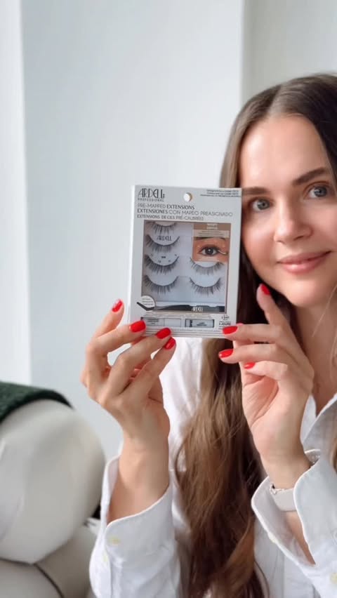 Instagram post by @shinylittlepearl for Ardell Beauty. Caption reads: [...] @walmartcanada and walmart.ca 🇨🇦💗....